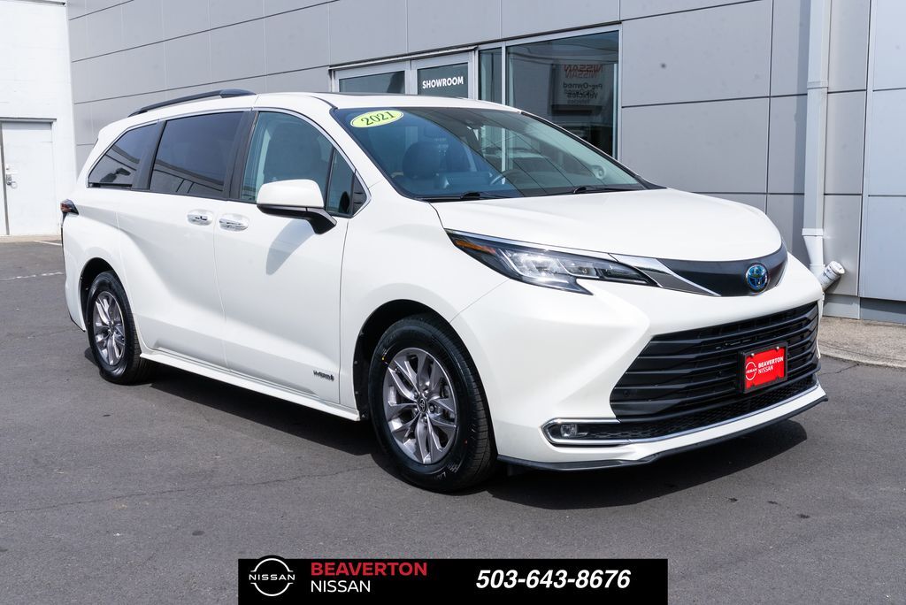 2021 Toyota Sienna XLE