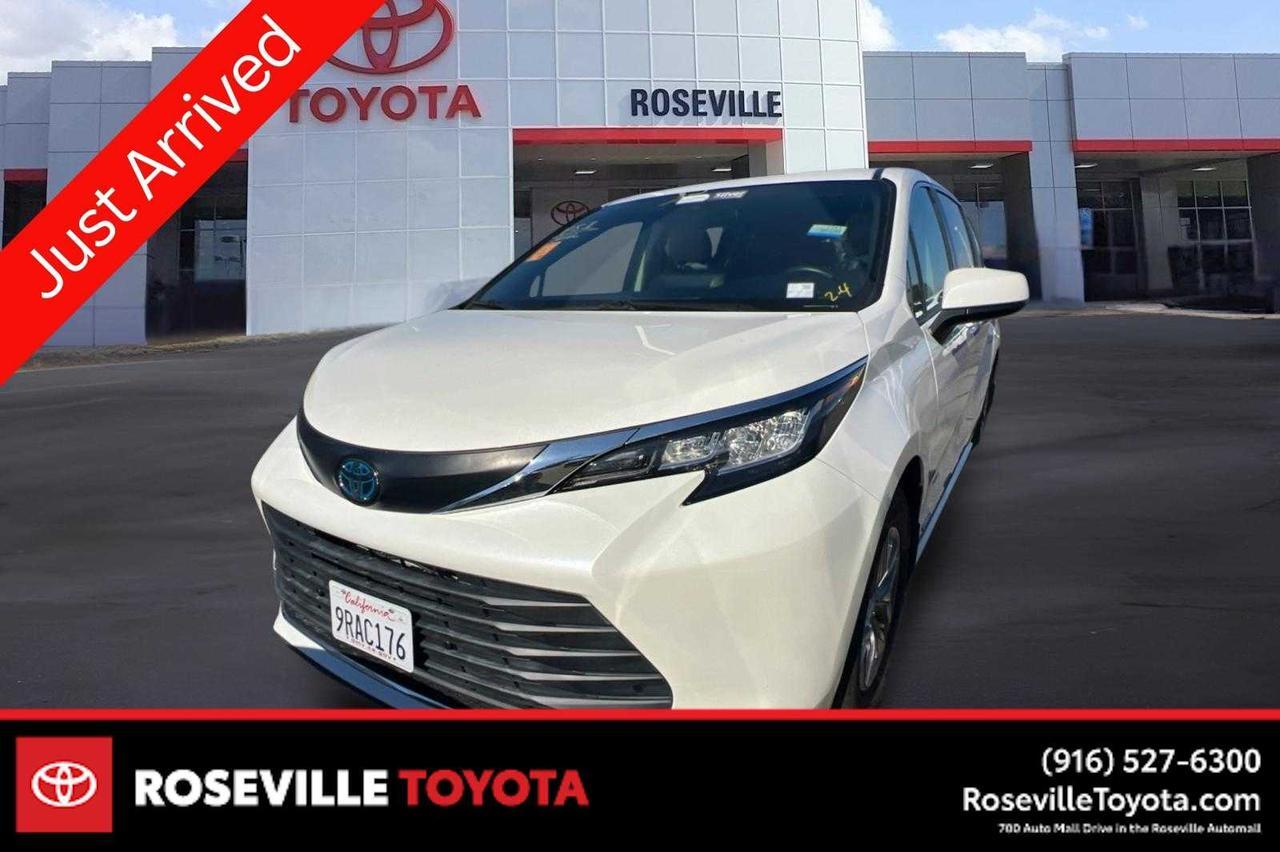 2021 Toyota Sienna XLE