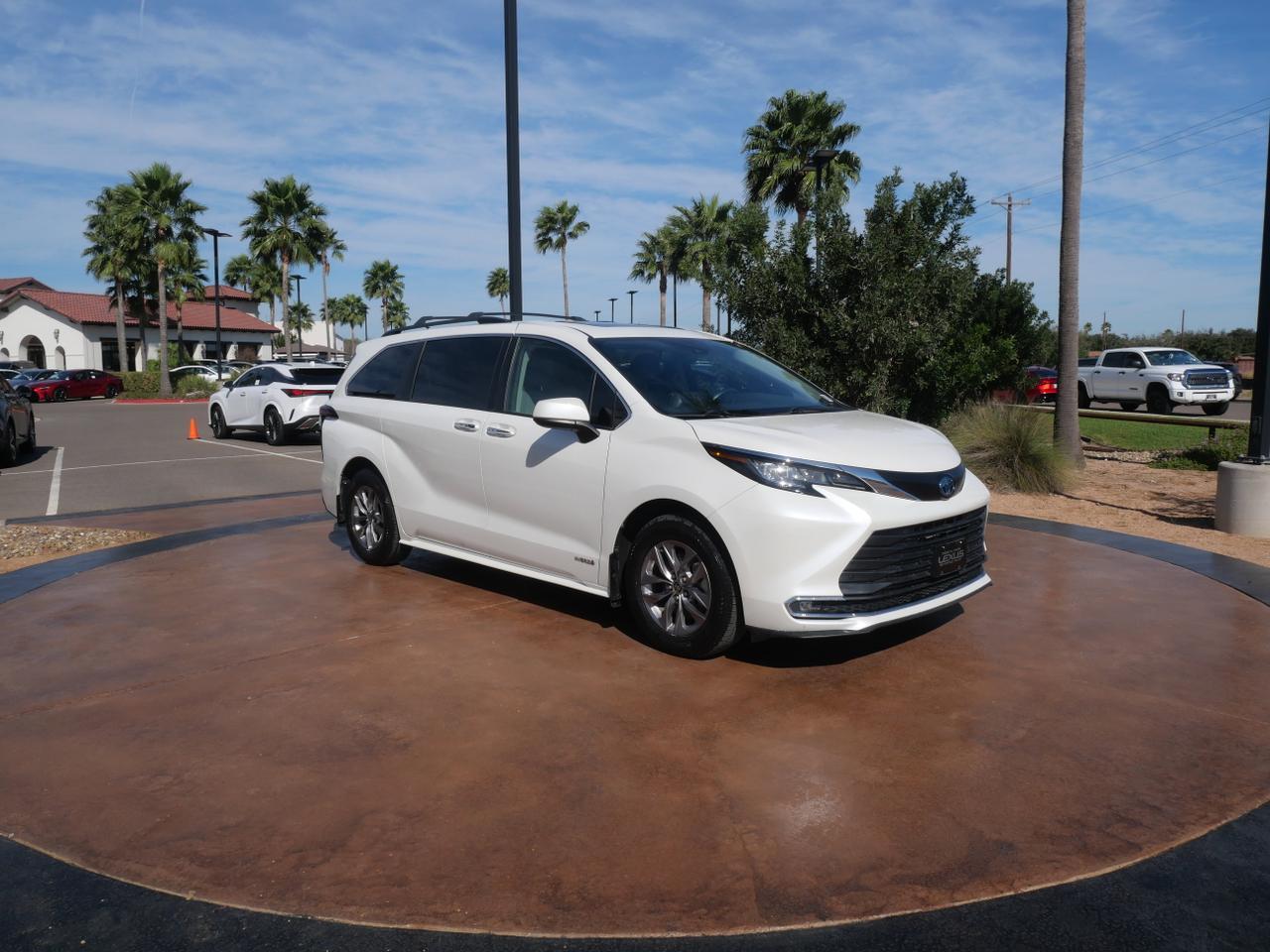 2021 Toyota Sienna XLE