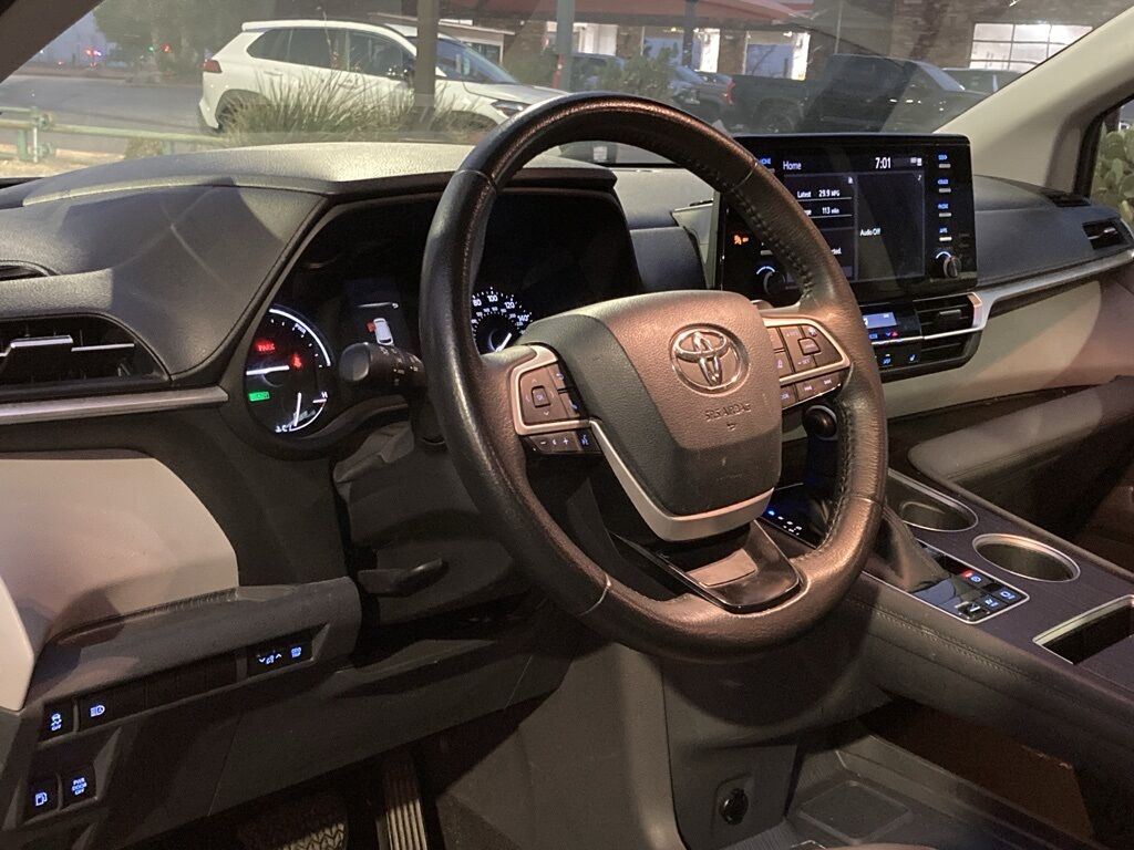 2021 Toyota Sienna XLE San Antonio TX