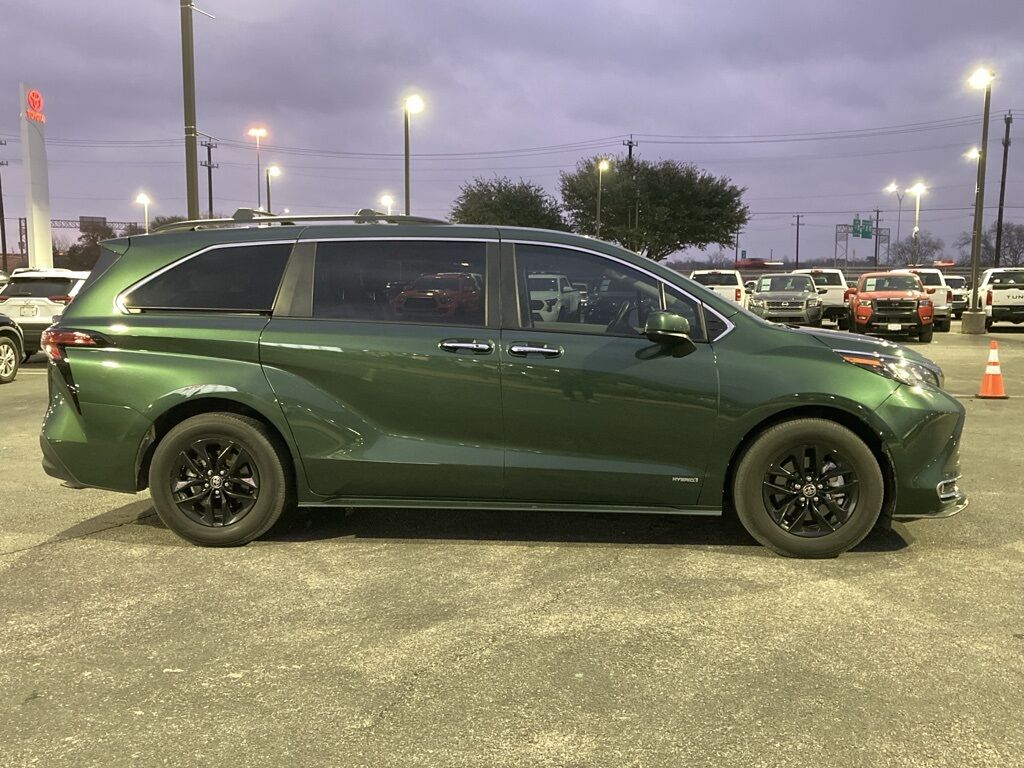 2021 Toyota Sienna XLE San Antonio TX