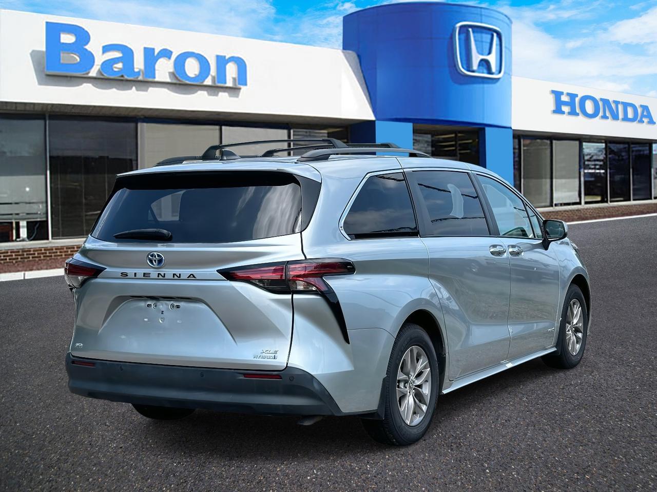 2021 Toyota Sienna XLE San Clemente CA