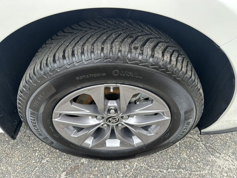 2021 Toyota Sienna XLE Whitinsville MA