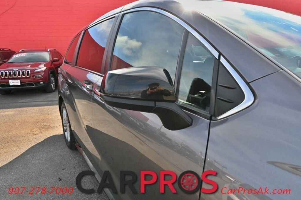 2021 Toyota Sienna XSE - 2.5L - Automatic - All Wheel Drive - Powered Heated Leather Seats - Backup Camera - Navigation - Push To Start - Keyless Entry - Bluetooth - Sunroof - 3rd Row Seating Anchorage AK