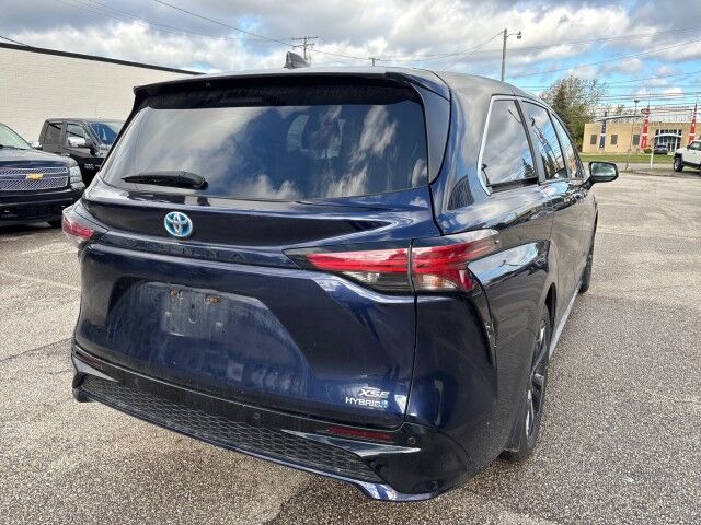 2021 Toyota Sienna XSE Cleveland OH