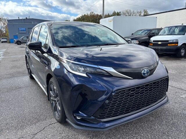 2021 Toyota Sienna XSE Cleveland OH