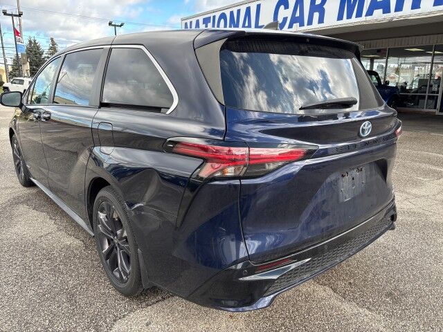 2021 Toyota Sienna XSE Cleveland OH