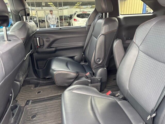 2021 Toyota Sienna XSE Cleveland OH
