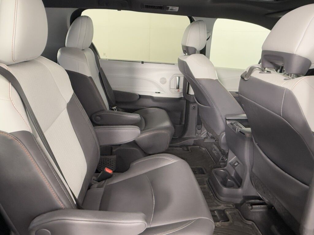 2021 Toyota Sienna XSE Plus AWD Maumee OH