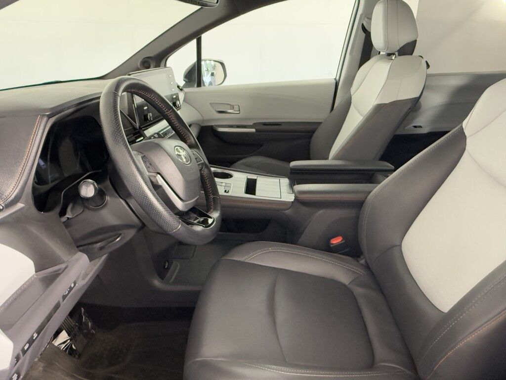 2021 Toyota Sienna XSE Plus AWD Maumee OH