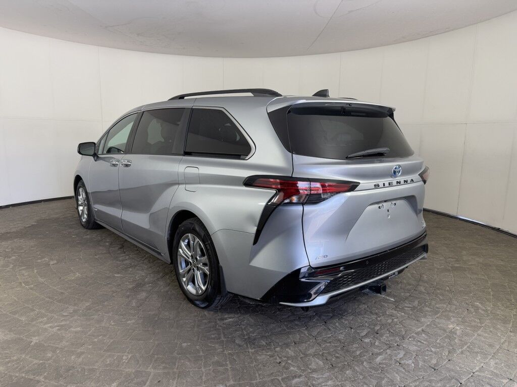 2021 Toyota Sienna XSE Plus AWD Maumee OH
