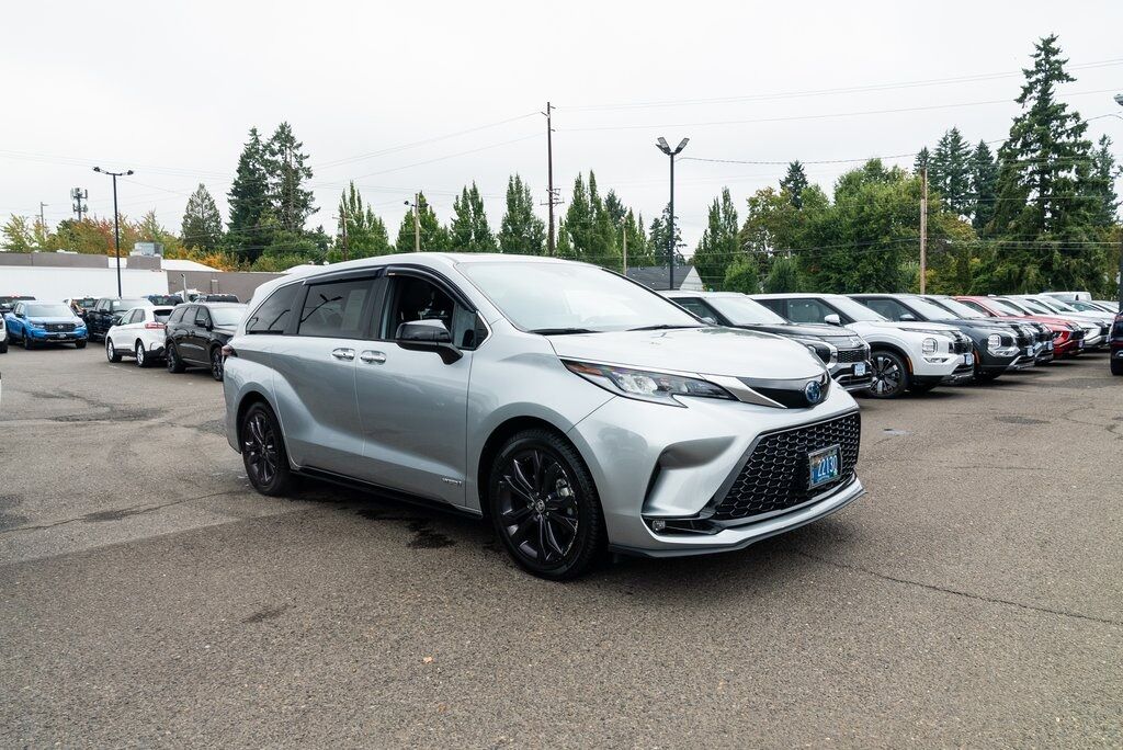 2021 Toyota Sienna XSE Milwaukie OR