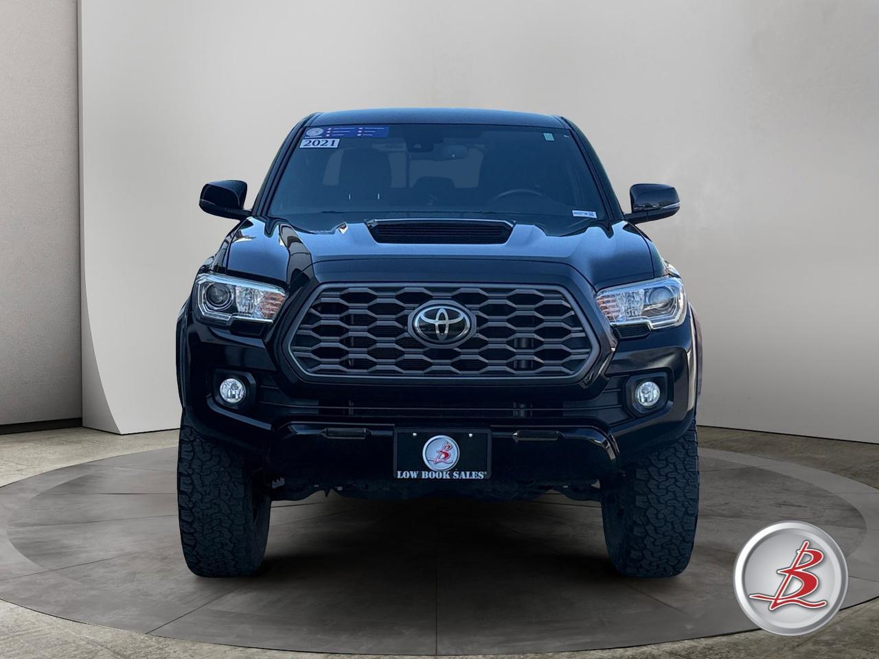 2021 Toyota TACOMA 4WD