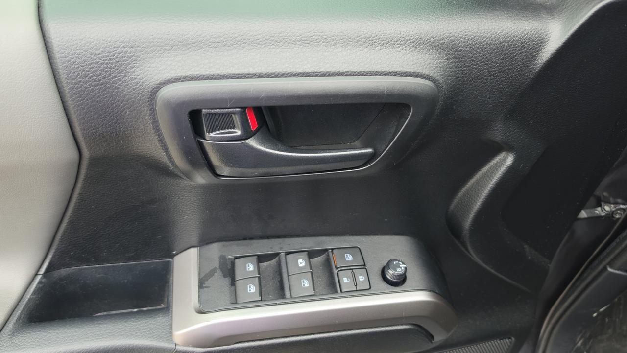 2021 Toyota Tacoma 2WD SR5