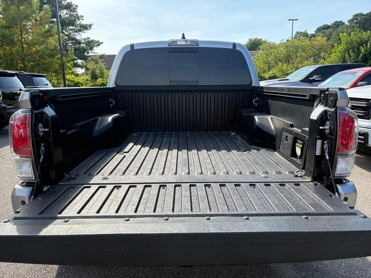 2021 Toyota Tacoma 4WD SR5, 4X4, TOWING PACKAGE, BLUETOOTH, ADAPTIVE CRUISE CONTROL, BED LINER, FEDNER FLARES, KEYLESS ENTRY, KEYLESS START, ONLY 60K MILES, THE KEYS ARE WAITING FOR YOU! Virginia Beach VA