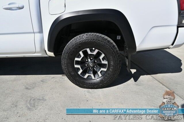 2021 Toyota Tacoma 4WD TRD Off Road / 4X4 / Crew Cab / Power Premium Cloth Seats / Lane Departure & Blind Spot Alert / Apple CarPlay & Android Auto / Back Up Camera / Color Matched Leer Canopy / Keyless Entry & Start / Tow Pkg Anchorage AK