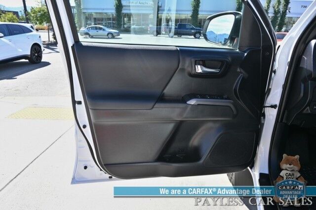 2021 Toyota Tacoma 4WD TRD Off Road / 4X4 / Crew Cab / Power Premium Cloth Seats / Lane Departure & Blind Spot Alert / Apple CarPlay & Android Auto / Back Up Camera / Color Matched Leer Canopy / Keyless Entry & Start / Tow Pkg Anchorage AK