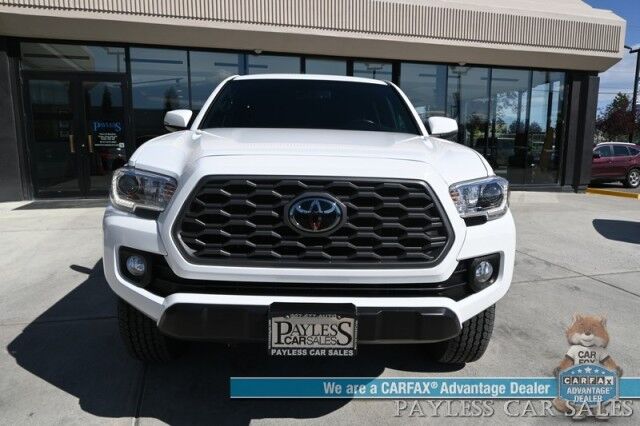 2021 Toyota Tacoma 4WD TRD Off Road / 4X4 / Crew Cab / Power Premium Cloth Seats / Lane Departure & Blind Spot Alert / Apple CarPlay & Android Auto / Back Up Camera / Color Matched Leer Canopy / Keyless Entry & Start / Tow Pkg Anchorage AK