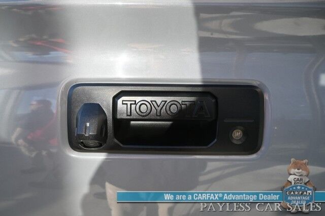 2021 Toyota Tacoma 4WD TRD Off Road / 4X4 / Crew Cab / Premium Cloth Seats / Adaptive Cruise Control / Lane Departure Alert / Apple CarPlay & Android Auto / Back Up Camera / Bed Liner / Keyless Entry & Start / Tow Pkg Anchorage AK