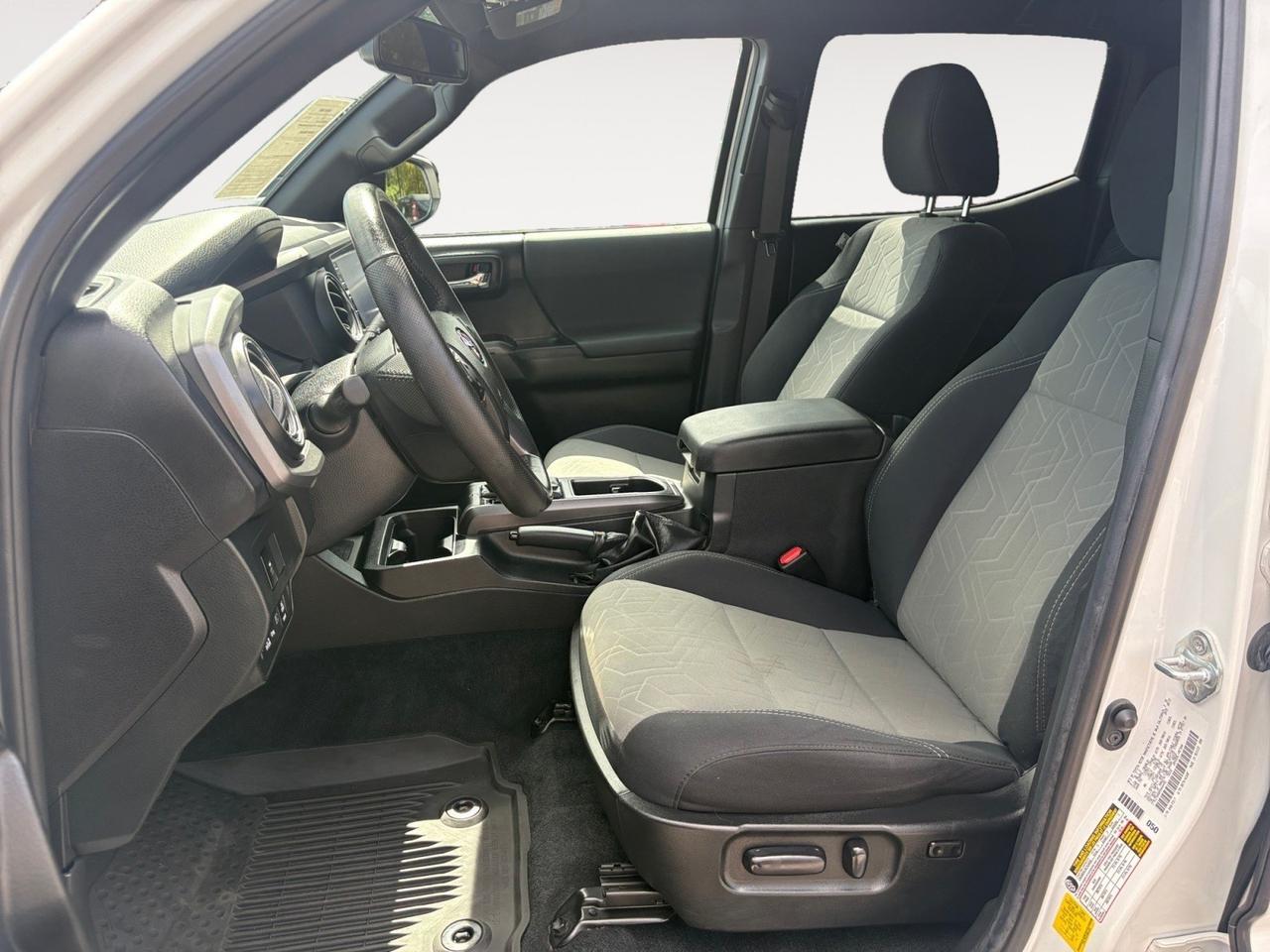 2021 Toyota Tacoma 4WD TRD Off Road, BLIND SPOT ALERT, LANE KEEP ASSIST, PUSH BUTTON START, NAVIGATION, POWER REAR SLIDING WINDOW, APPLE CARPLAY/ANDROID AUTO CAPABLE, VIRGINIA VEHICLE, CLEAN CARFAX, LOW MILEAGE, TEST DRIVE THIS TACOMA TODAY! Virginia Beach VA