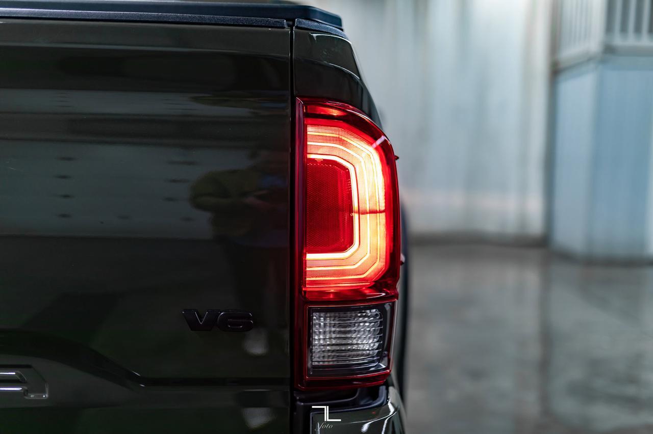 2021 Toyota Tacoma 4x4 Double Cab Nightshade SR5 BCam Red Deer AB