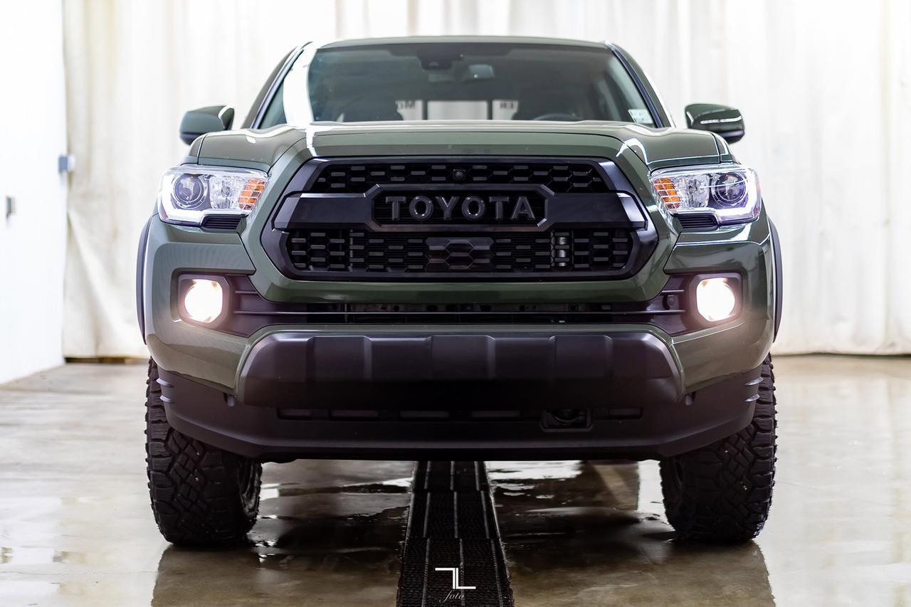 2021 Toyota Tacoma 4x4 Double Cab Nightshade SR5 BCam Red Deer AB