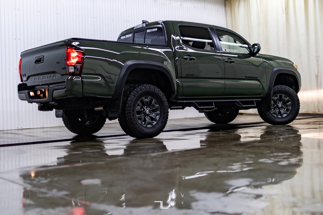 2021 Toyota Tacoma 4x4 Double Cab Nightshade SR5 BCam Red Deer AB