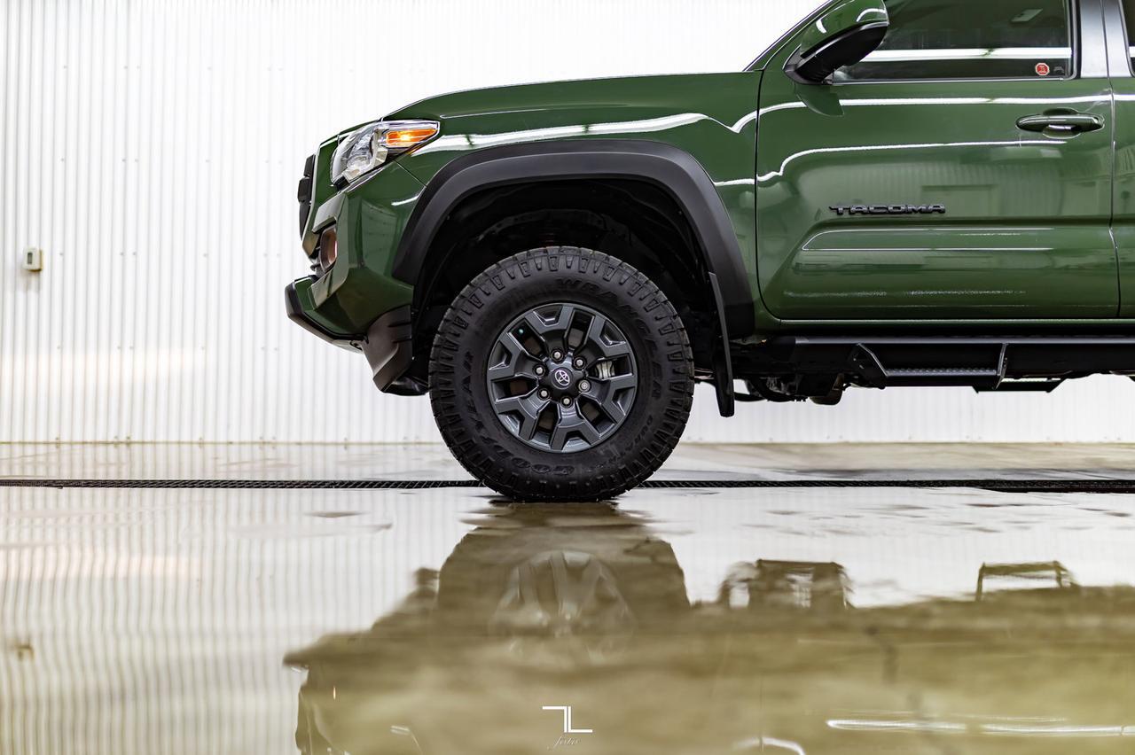 2021 Toyota Tacoma 4x4 Double Cab Nightshade SR5 BCam Red Deer AB