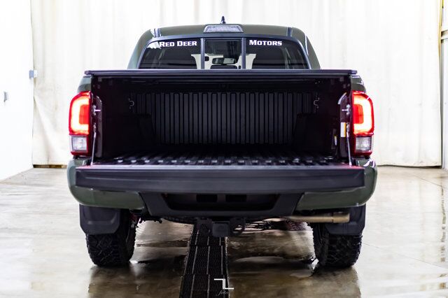 2021 Toyota Tacoma 4x4 Double Cab Nightshade SR5 BCam Red Deer AB