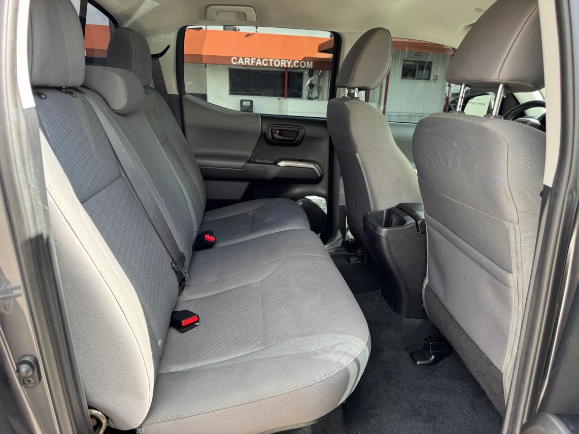 2021 Toyota Tacoma Double Cab SR5 Pickup 4D 5 ft