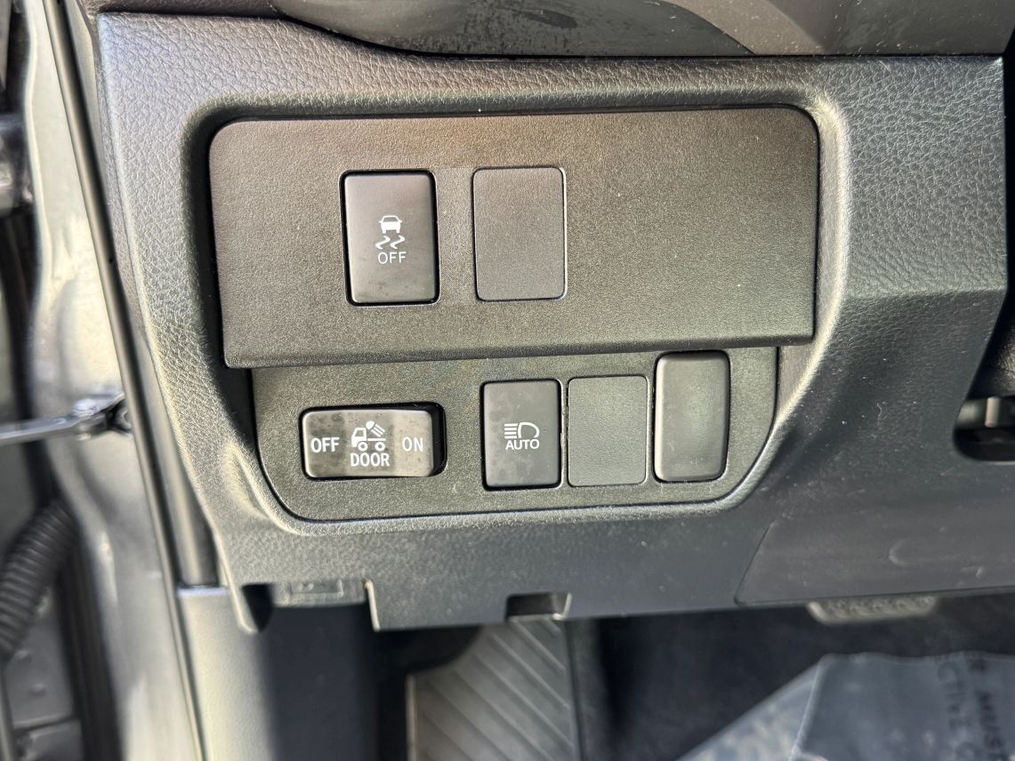 2021 Toyota Tacoma Double Cab SR5 Pickup 4D 5 ft