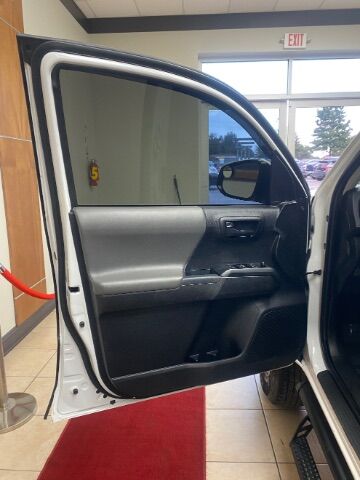 2021 Toyota Tacoma SR *** Adaptive Cruise Control ** Back-up Camera ** Bluetooth Connection ** Charlotte NC