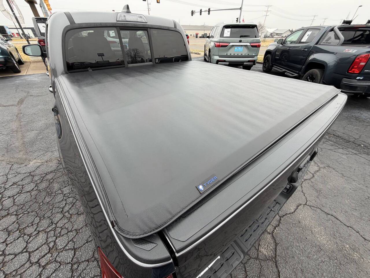 2021 Toyota Tacoma SR V6 4x4 4dr Double Cab 5.0 ft SB Eldridge IA