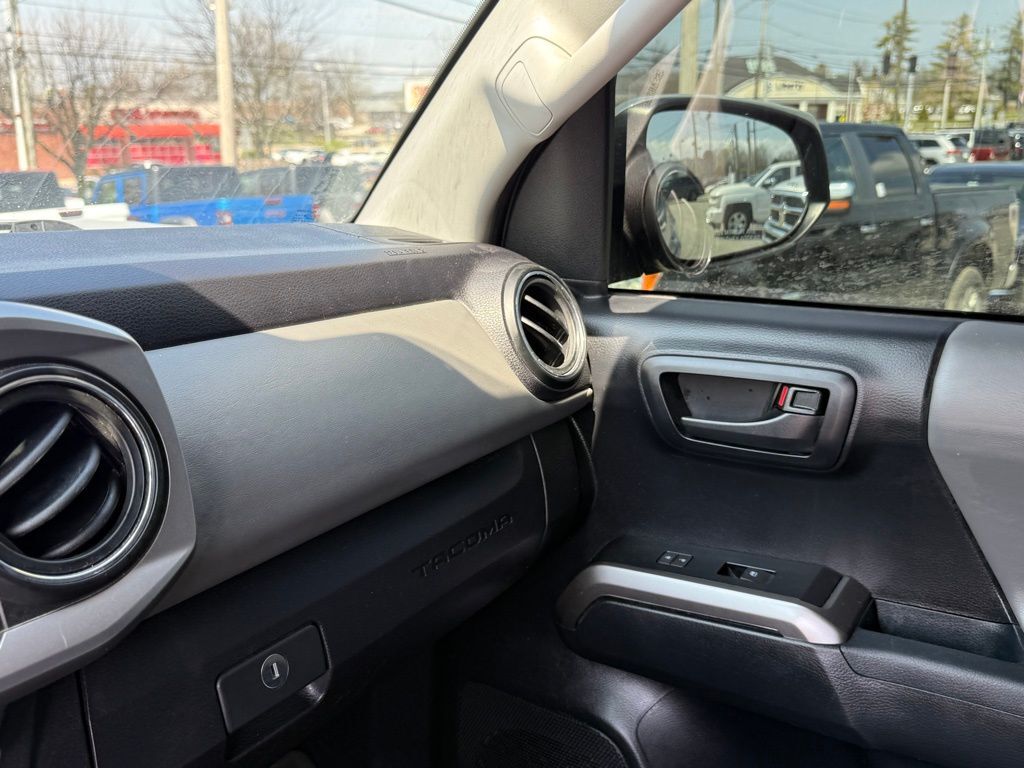 2021 Toyota Tacoma SR5 Crestwood KY