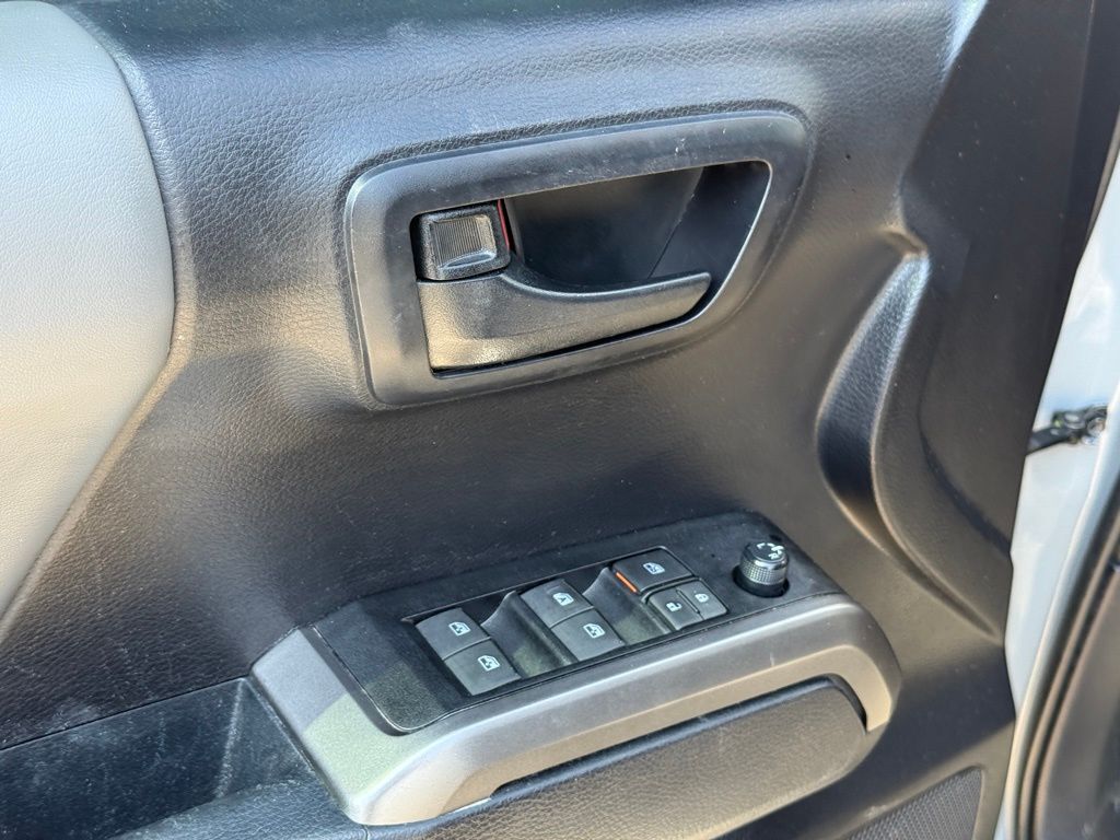 2021 Toyota Tacoma SR5 Crestwood KY