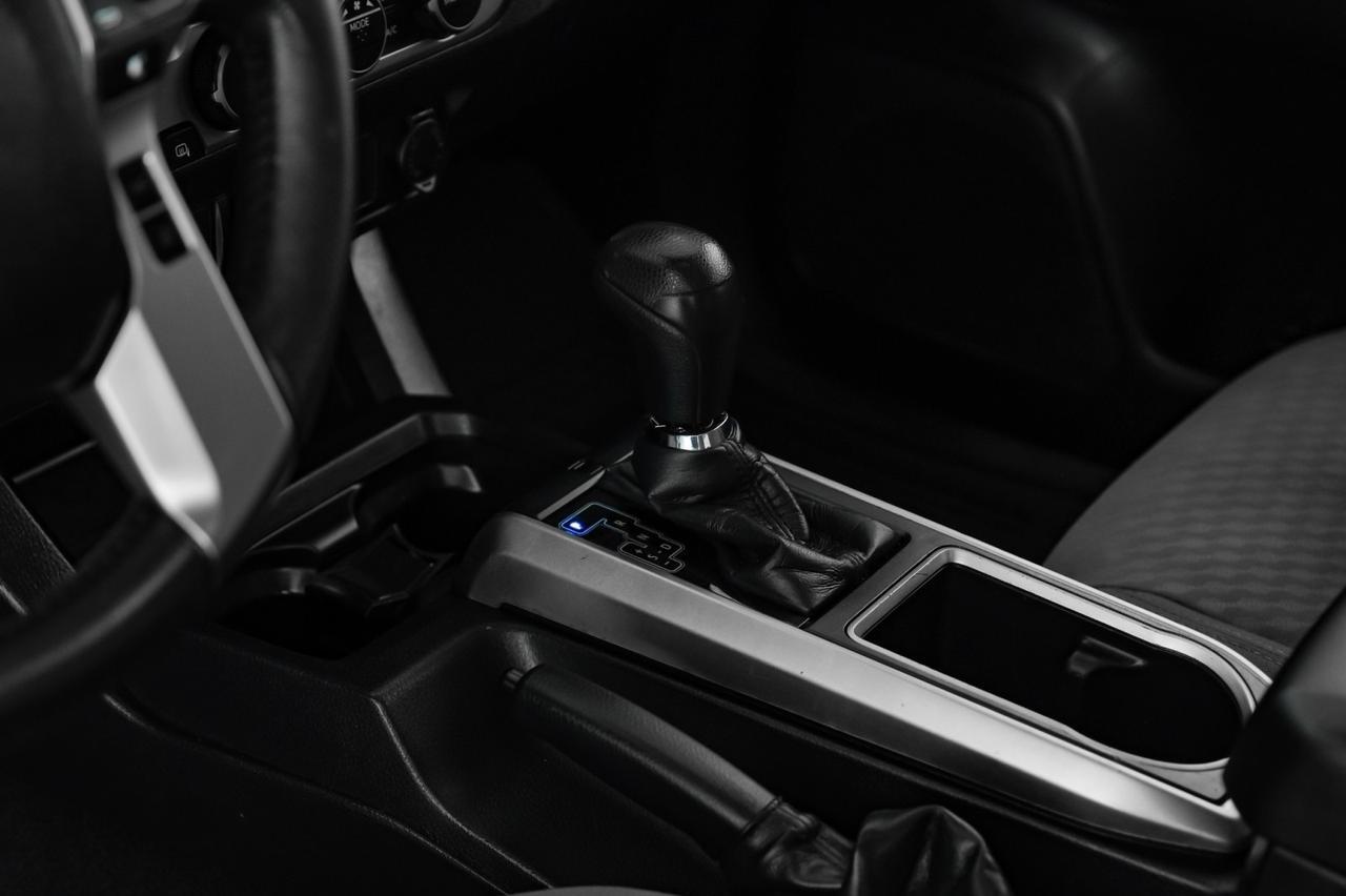 2021 Toyota Tacoma SR5 V6 DOUBLE CAB TOYOTA SAFETY SENSE LANE DEPARTURE PRE COLLISION SYSTEM REAR CAMERA Carrollton TX