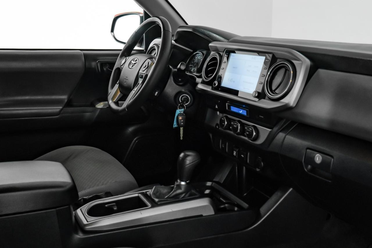 2021 Toyota Tacoma SR5 V6 DOUBLE CAB TOYOTA SAFETY SENSE LANE DEPARTURE PRE COLLISION SYSTEM REAR CAMERA Carrollton TX