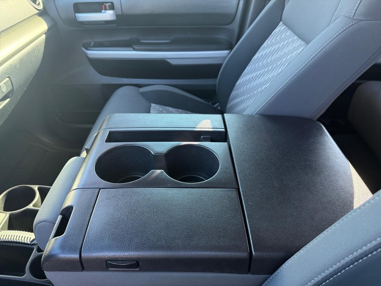 2021 Toyota Tundra 4WD SR5, BLACK RHINO WHEELS, BED COVER, BACKUP CAMERA, BLUETOOTH, POWER AND HEATED MIRRORS, KEYLESS ENTRY, ALL WEATHER FLOOR MATS, TOW PACKAGE, LOW MILES! Norfolk VA