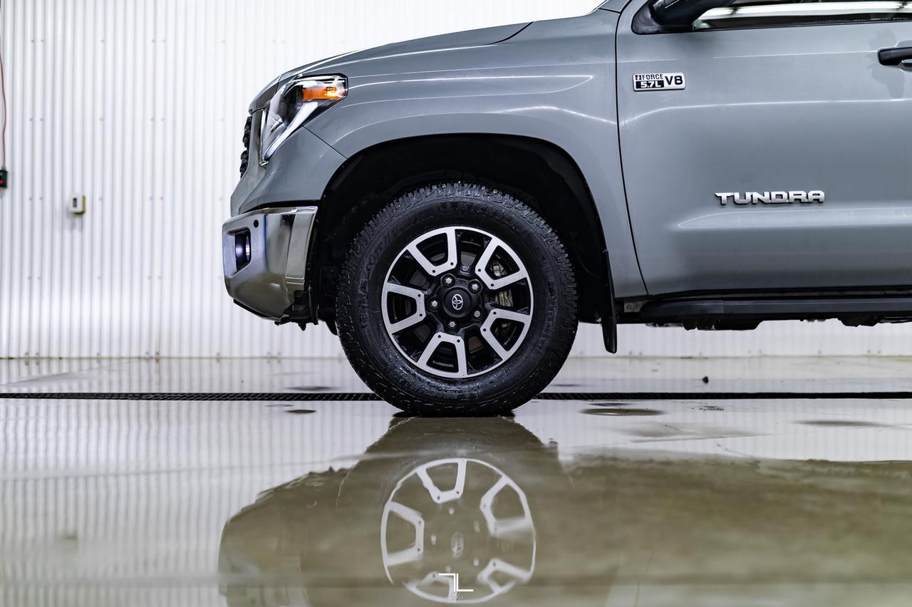 2021 Toyota Tundra 4x4 Crew Cab SR5 Leather Roof Nav Red Deer AB