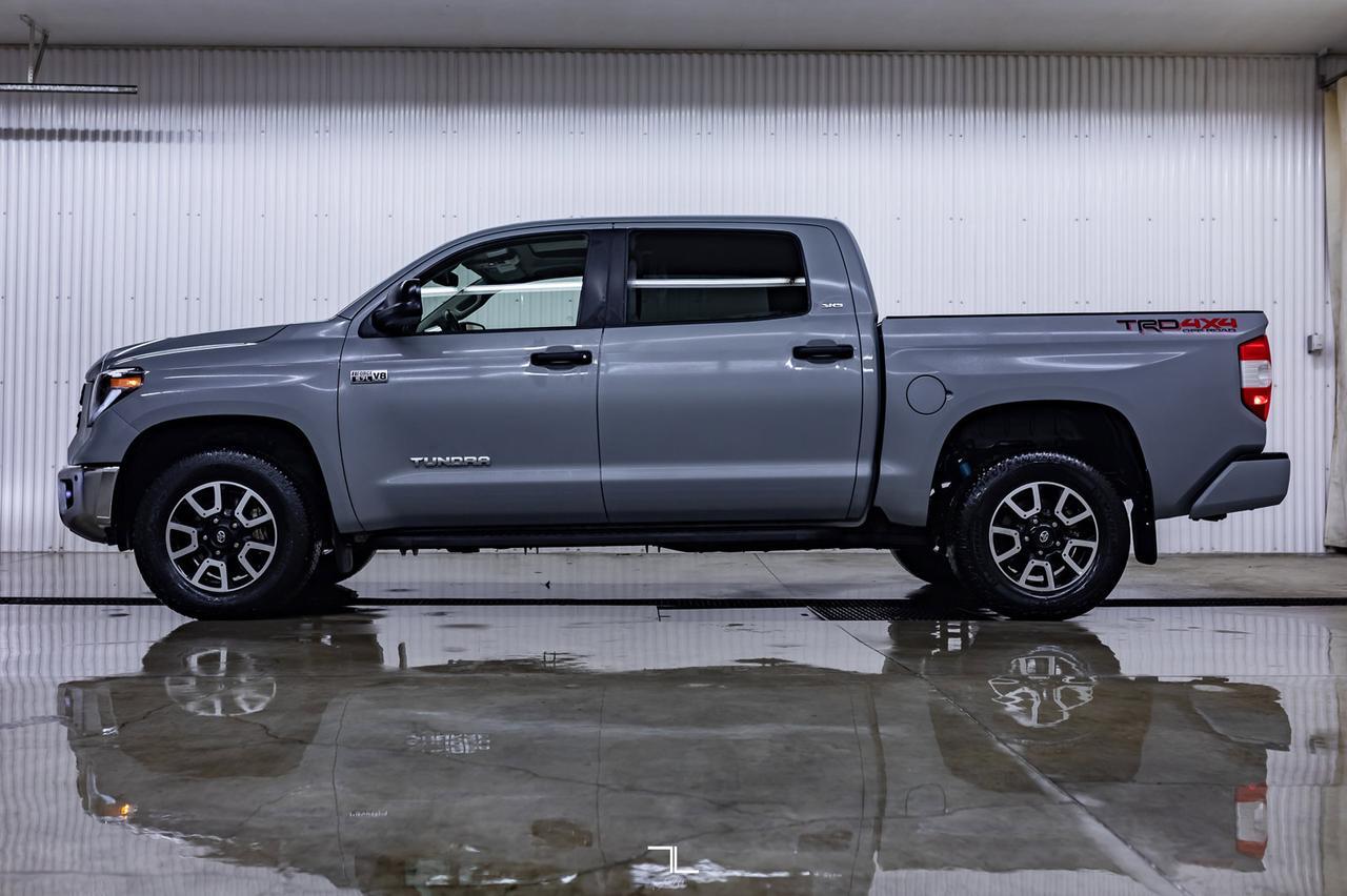 2021 Toyota Tundra 4x4 Crew Cab SR5 Leather Roof Nav Red Deer AB