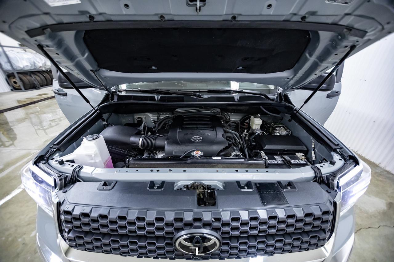 2021 Toyota Tundra 4x4 Crew Cab SR5 Leather Roof Nav Red Deer AB