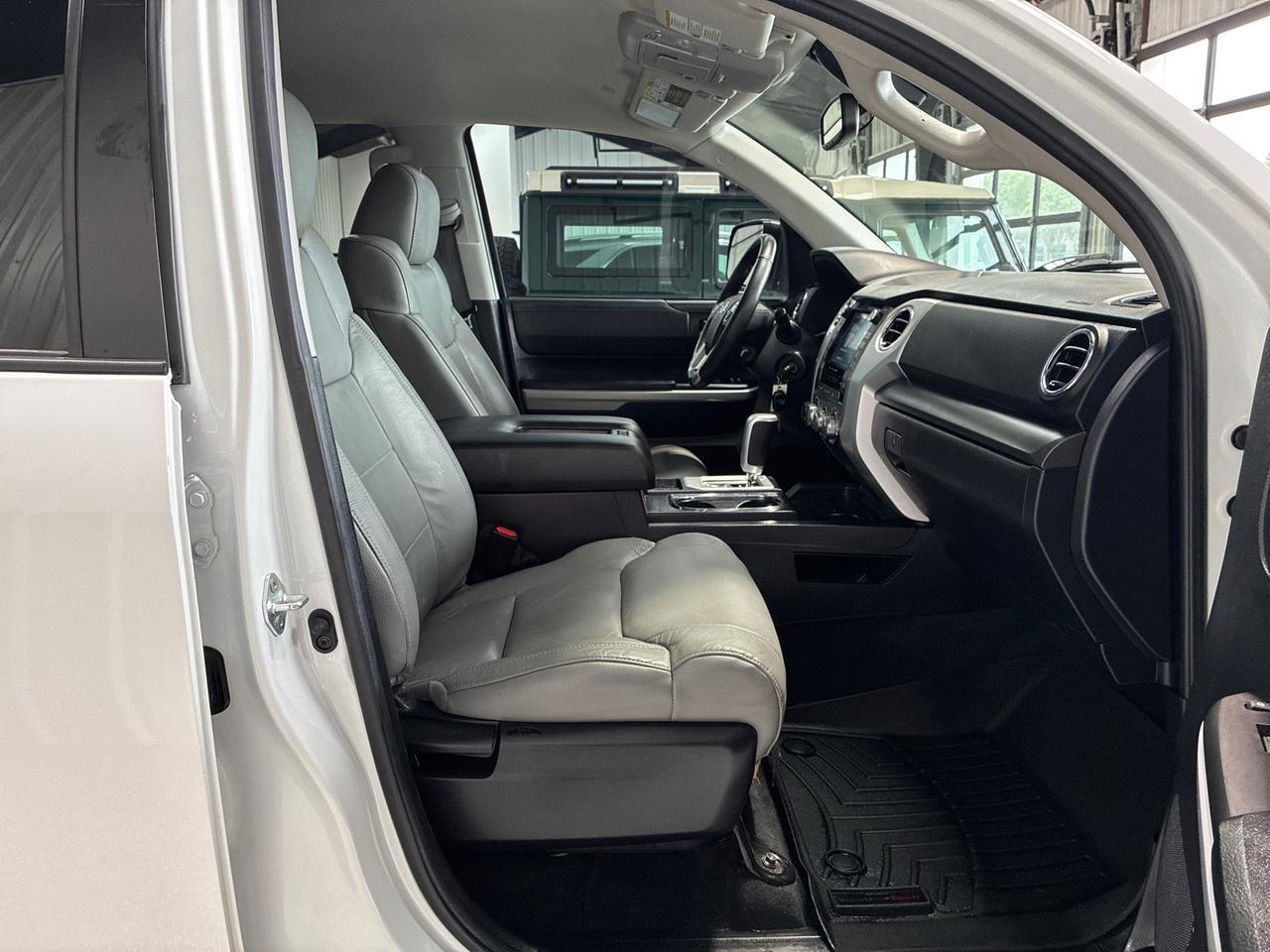 2021 Toyota Tundra SR5, 4x4, Leather Pkg, Leveling Kit, Spray-on Bedliner, Bed Cover Houston TX