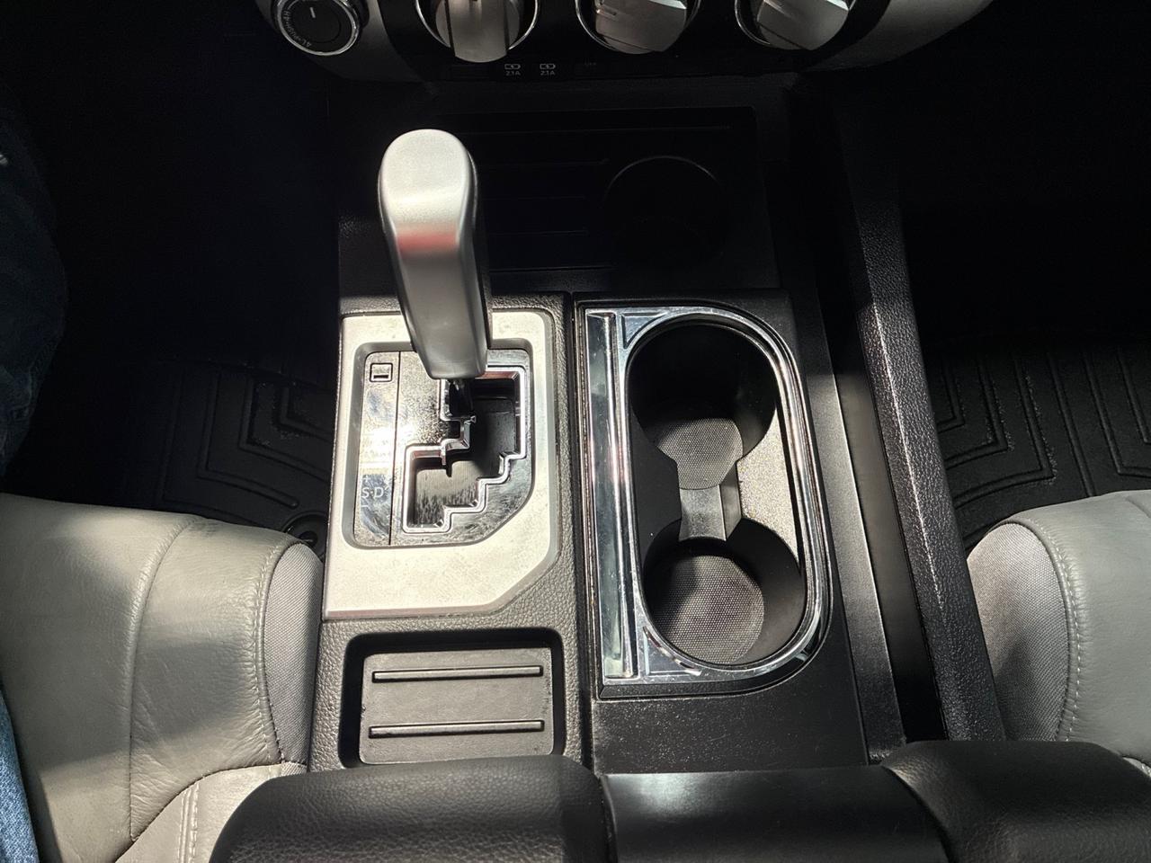 2021 Toyota Tundra SR5, 4x4, Leather Pkg, Leveling Kit, Spray-on Bedliner, Bed Cover Houston TX