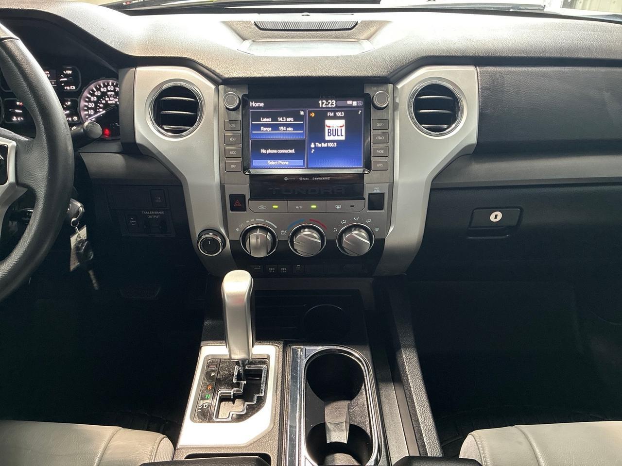 2021 Toyota Tundra SR5, 4x4, Leather Pkg, Leveling Kit, Spray-on Bedliner, Bed Cover Houston TX