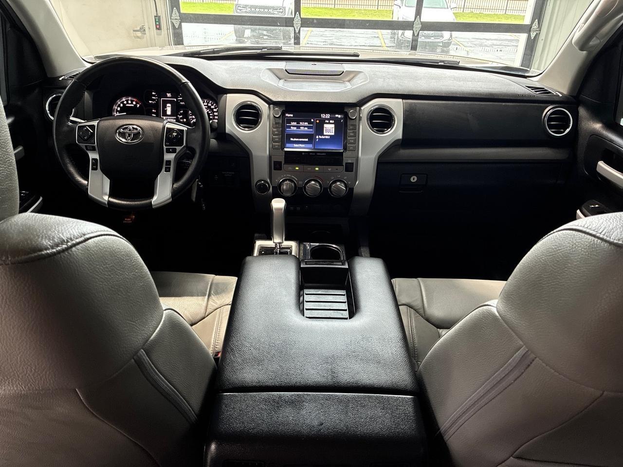 2021 Toyota Tundra SR5, 4x4, Leather Pkg, Leveling Kit, Spray-on Bedliner, Bed Cover Houston TX