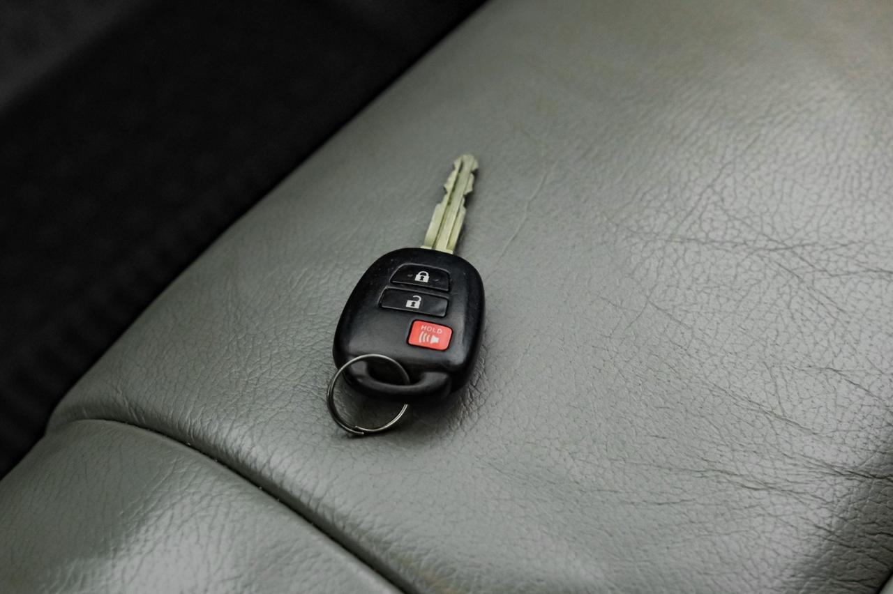 2021 Toyota Tundra SR5 CREWMAX 4WD 5.7L AUTOMATIC TSS OFF ROAD TOYOTA SAFETY SENSE REAR CAMERA POWER DRIVER SEAT Carrollton TX