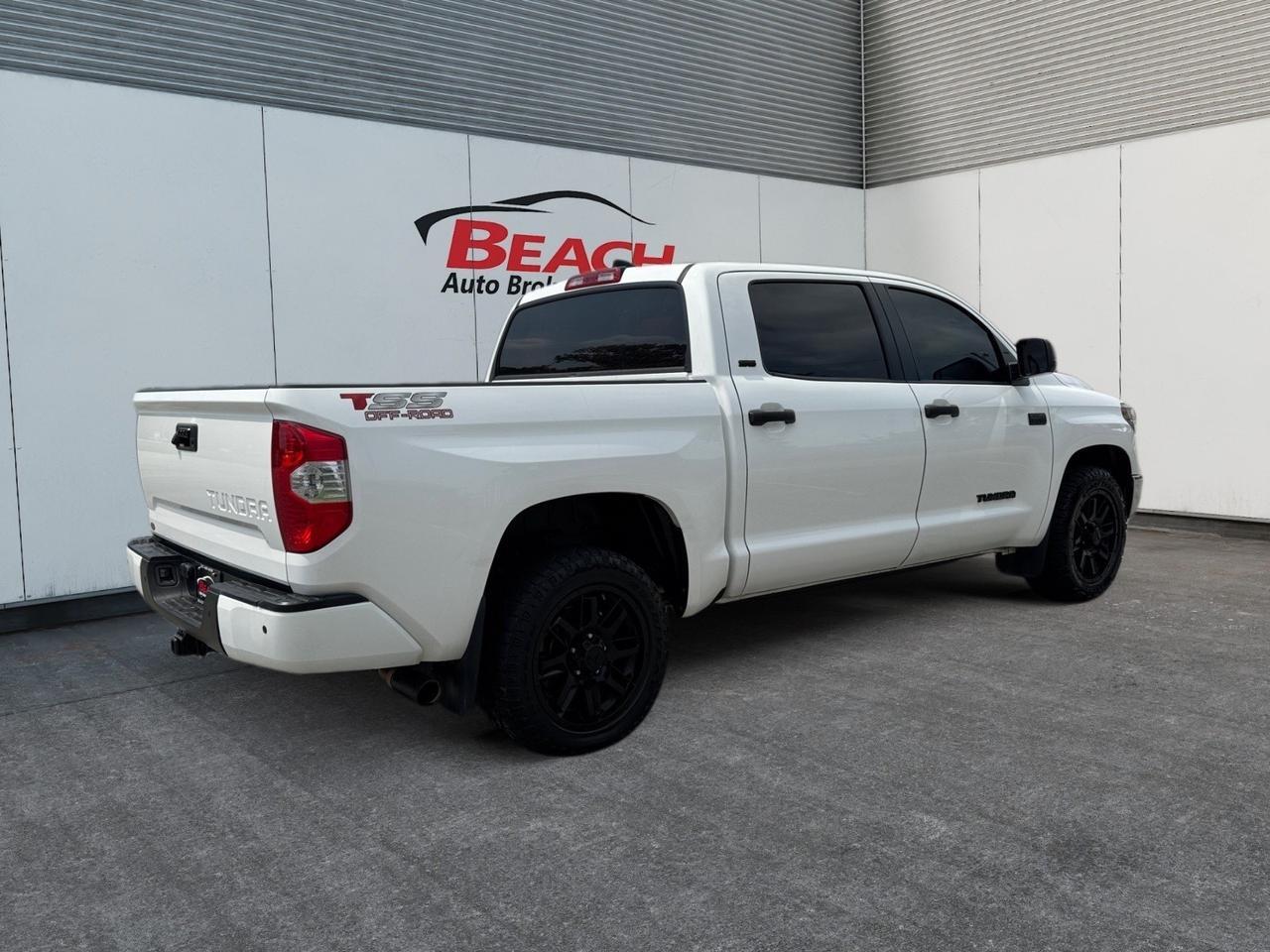 2021 Toyota Tundra SR5, TOW PACKAGE, SUNROOF, MYCONNECT, BLUETOOTH, MEMORY DRIVER SEAT, POWER SLIDING REAR WINDOW, CLEAN CARFAX, 49K MILES, TUNDRAS THIS CLEAN ARE HARD TO FIND, DONT WAIT ON YOUR DREAM TRUCK- STOP BY TODAY!!! Norfolk VA