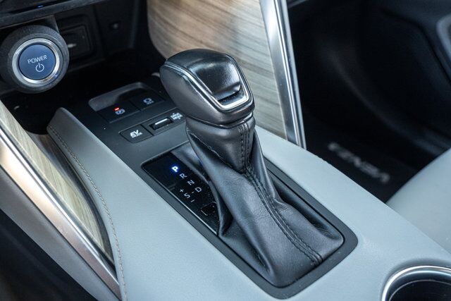 2021 Toyota Venza  Selma TX