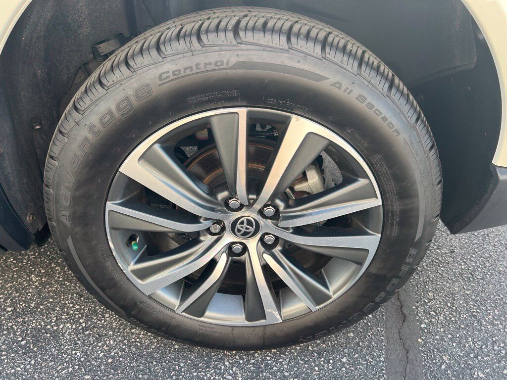 2021 Toyota Venza LE Mount Joy PA
