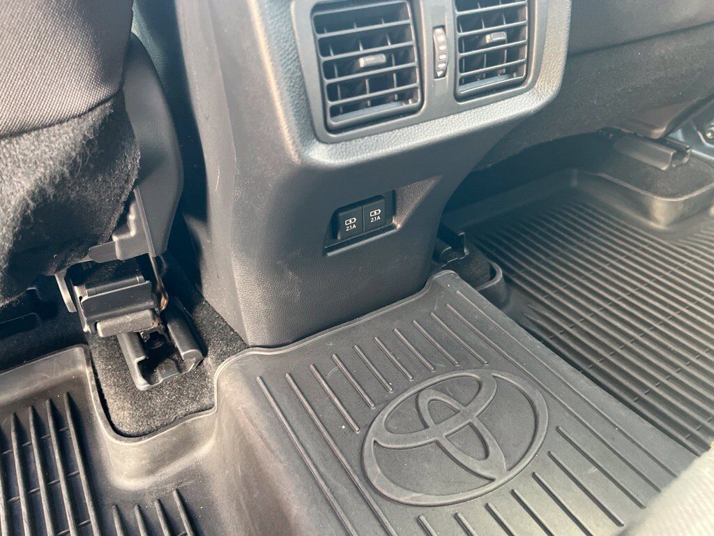 2021 Toyota Venza LE Mount Joy PA